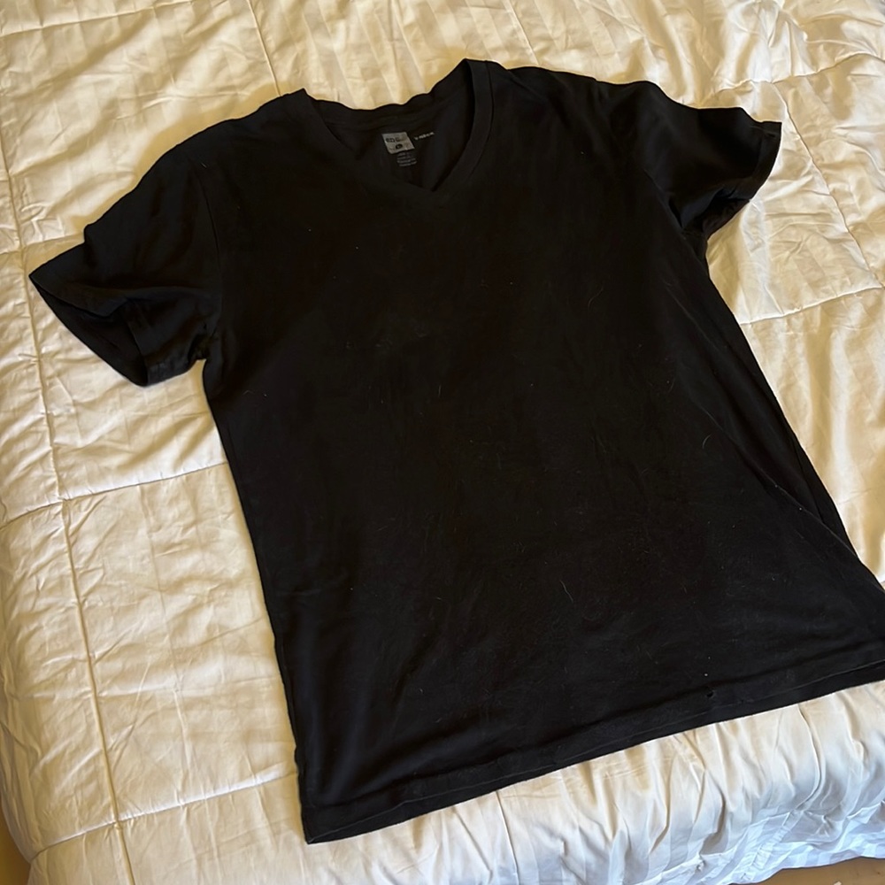 BDG. Black V-neck Large Size T-shirt